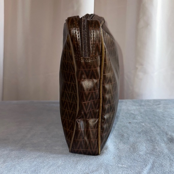 V-Pattern Brown Leather Men's Bag - Picture 2 of 7